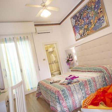 Hotel Titanus Bellaria – Igea Marina Kültér fotó