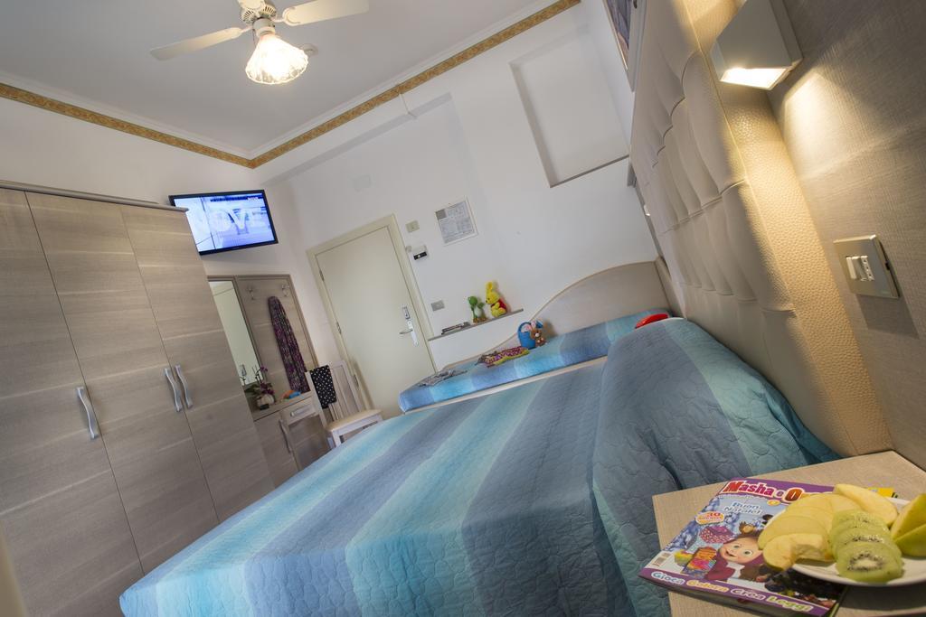 Hotel Titanus Bellaria – Igea Marina Kültér fotó