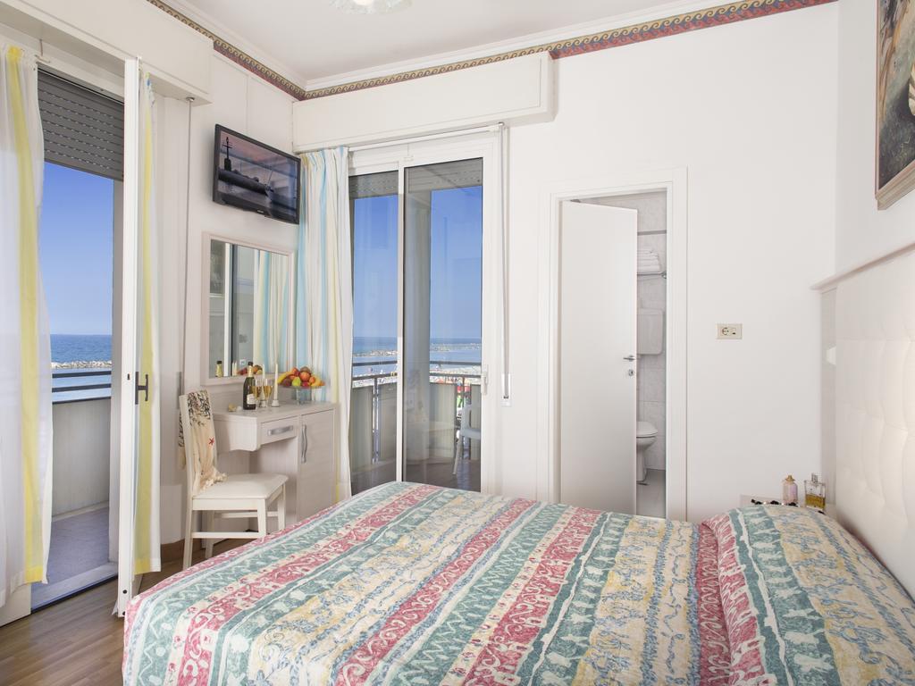 Hotel Titanus Bellaria – Igea Marina Kültér fotó