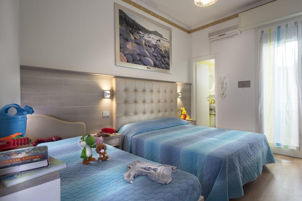 Hotel Titanus Bellaria – Igea Marina Kültér fotó
