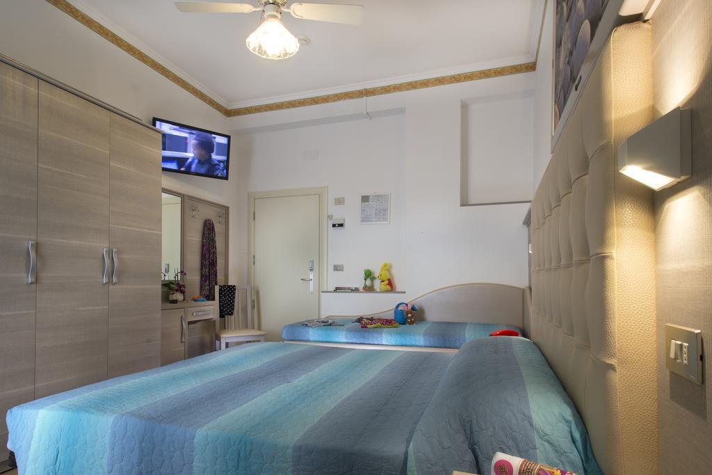 Hotel Titanus Bellaria – Igea Marina Kültér fotó