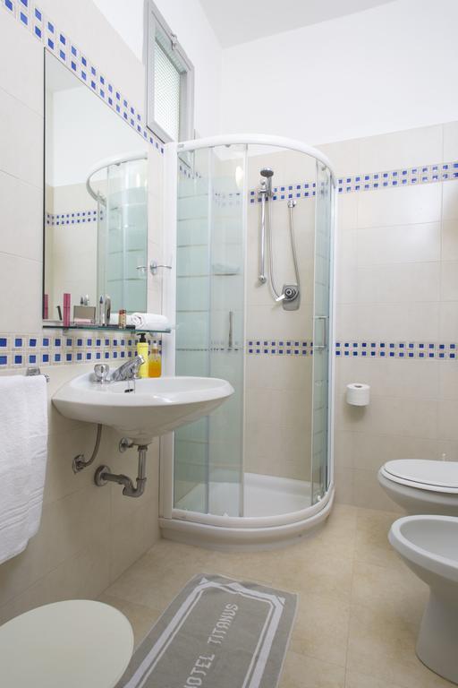 Hotel Titanus Bellaria – Igea Marina Kültér fotó