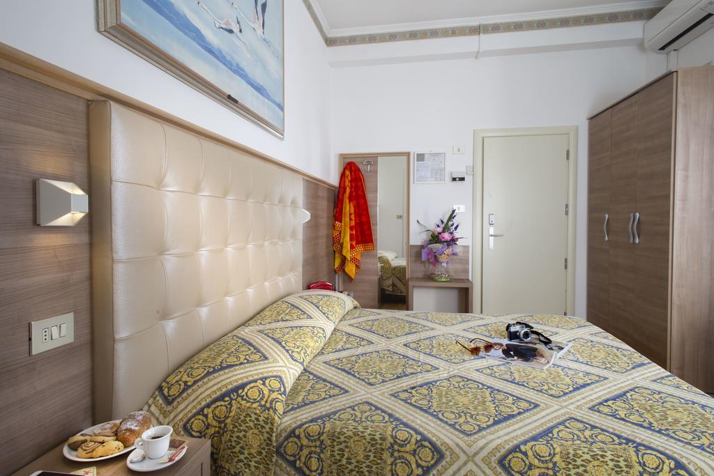 Hotel Titanus Bellaria – Igea Marina Kültér fotó
