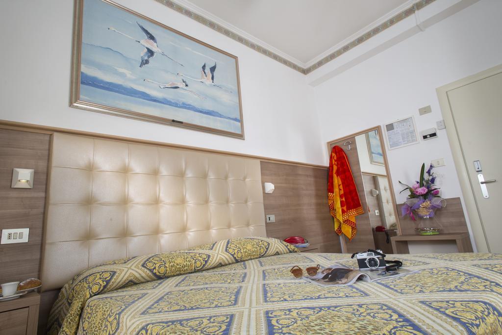Hotel Titanus Bellaria – Igea Marina Kültér fotó