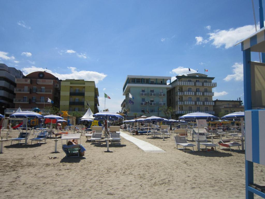 Hotel Titanus Bellaria – Igea Marina Kültér fotó