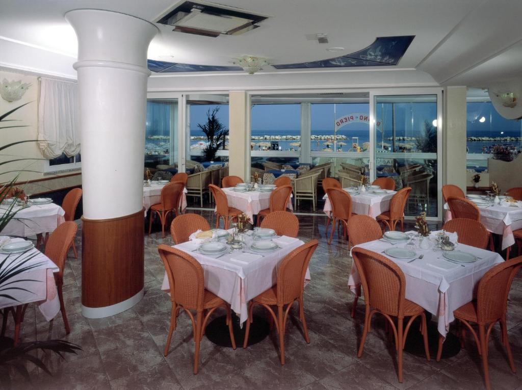Hotel Titanus Bellaria – Igea Marina Kültér fotó